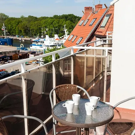 Port Cicha Street By Jantar